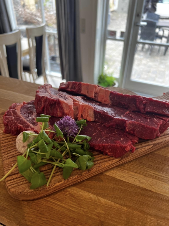 Lækre bøffer fra restaurant nær Frederikshavn og Aalborg